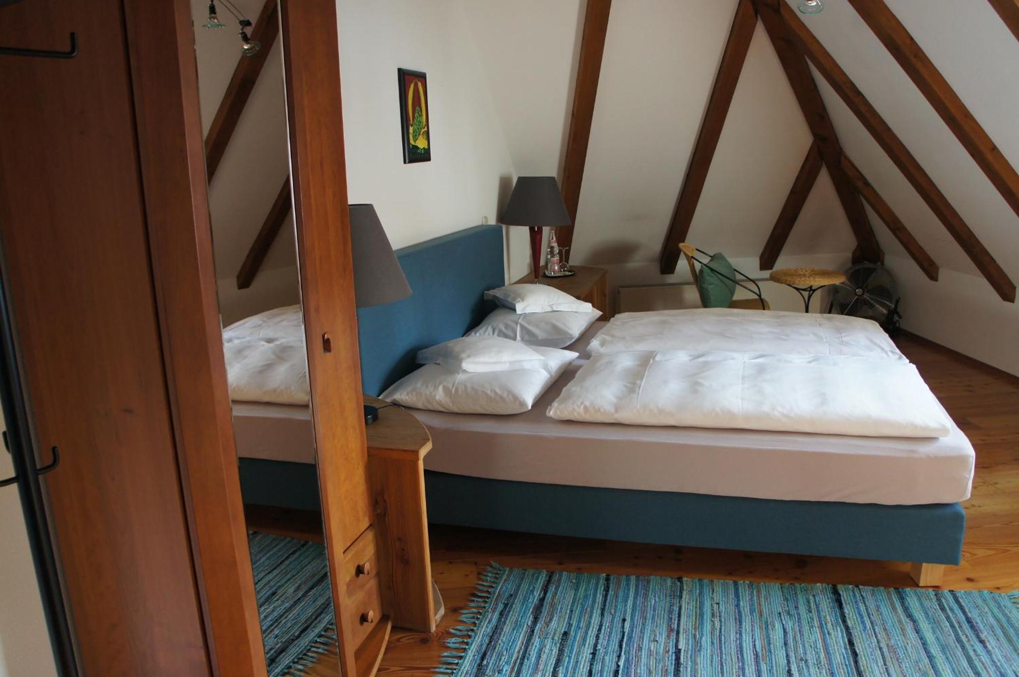 Hotel Schwarzer Adler Erlangen Pokój zdjęcie
