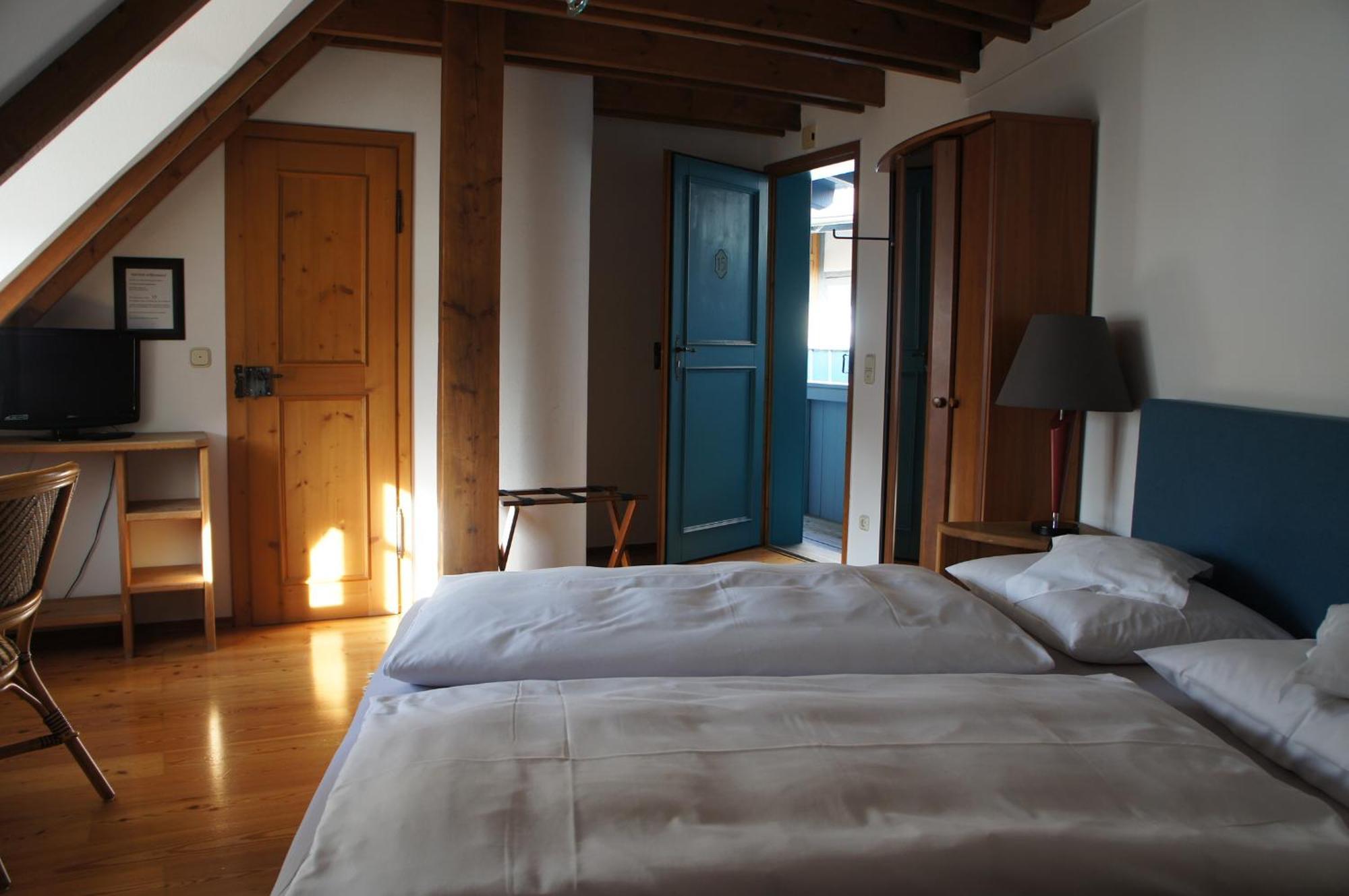 Hotel Schwarzer Adler Erlangen Pokój zdjęcie