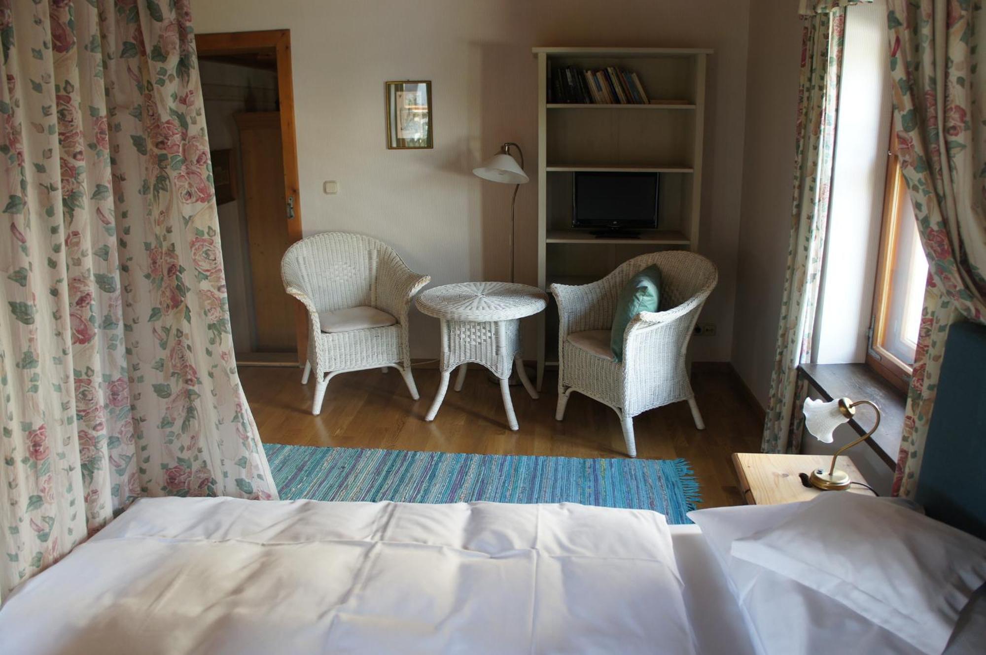 Hotel Schwarzer Adler Erlangen Pokój zdjęcie